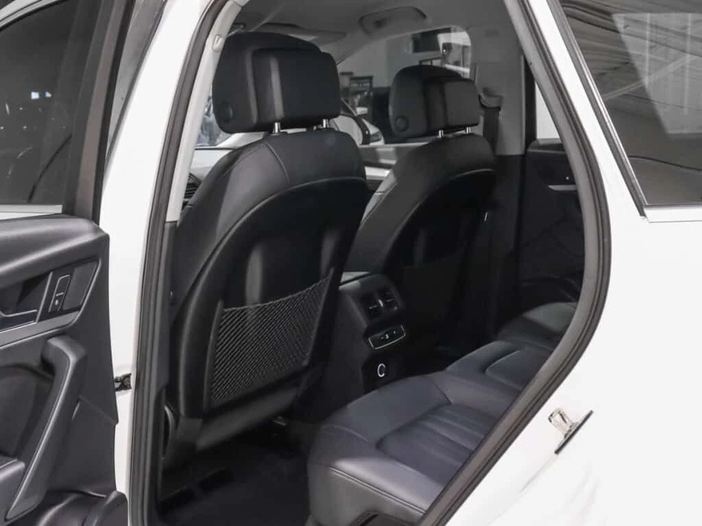 Audi Q5 * 45TFSI Quattro / Komfort Pkg / Heated Seats / Bl, снимка 12 - Автомобили и джипове - 54082315