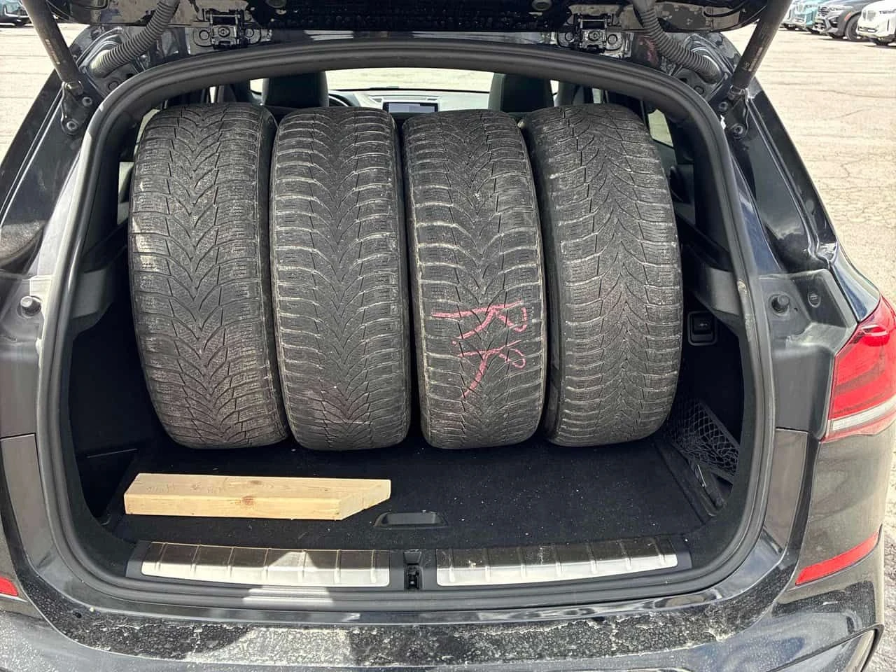 BMW X1 xDrive28i/ПОДГРЕВИ/ВТОРИ ГУМИ/ПАНОРАМА/ОТ BMW, снимка 15 - Автомобили и джипове - 54572635