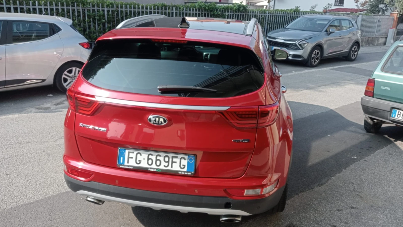 Kia Sportage 2.0 D ABTOMAT 4x4 , снимка 3 - Автомобили и джипове - 56717837