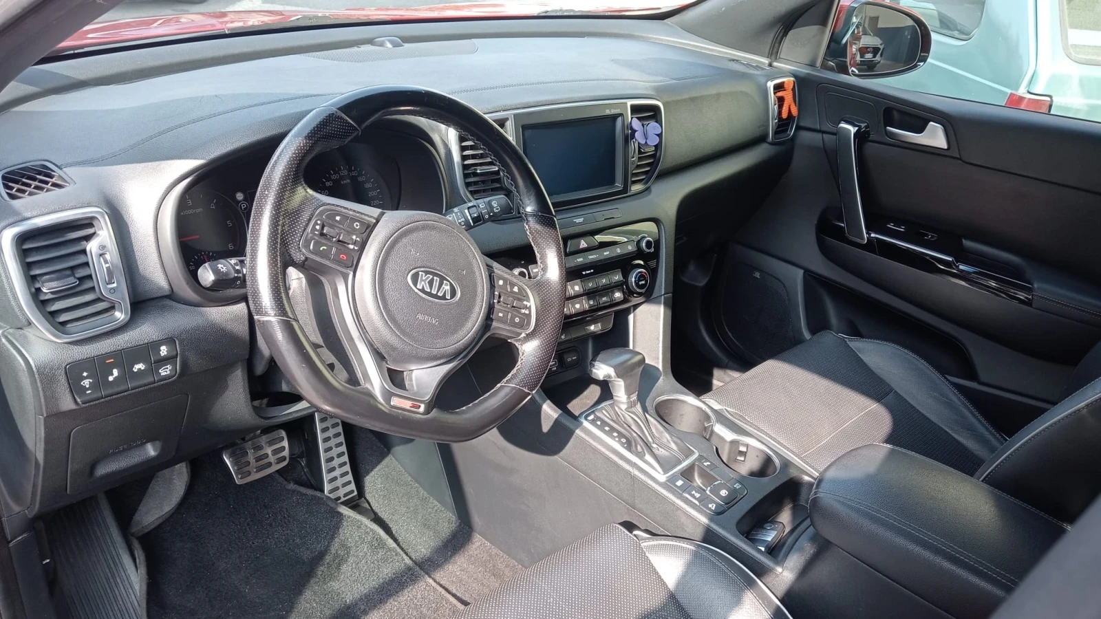 Kia Sportage 2.0 D ABTOMAT 4x4 , снимка 9 - Автомобили и джипове - 56717837