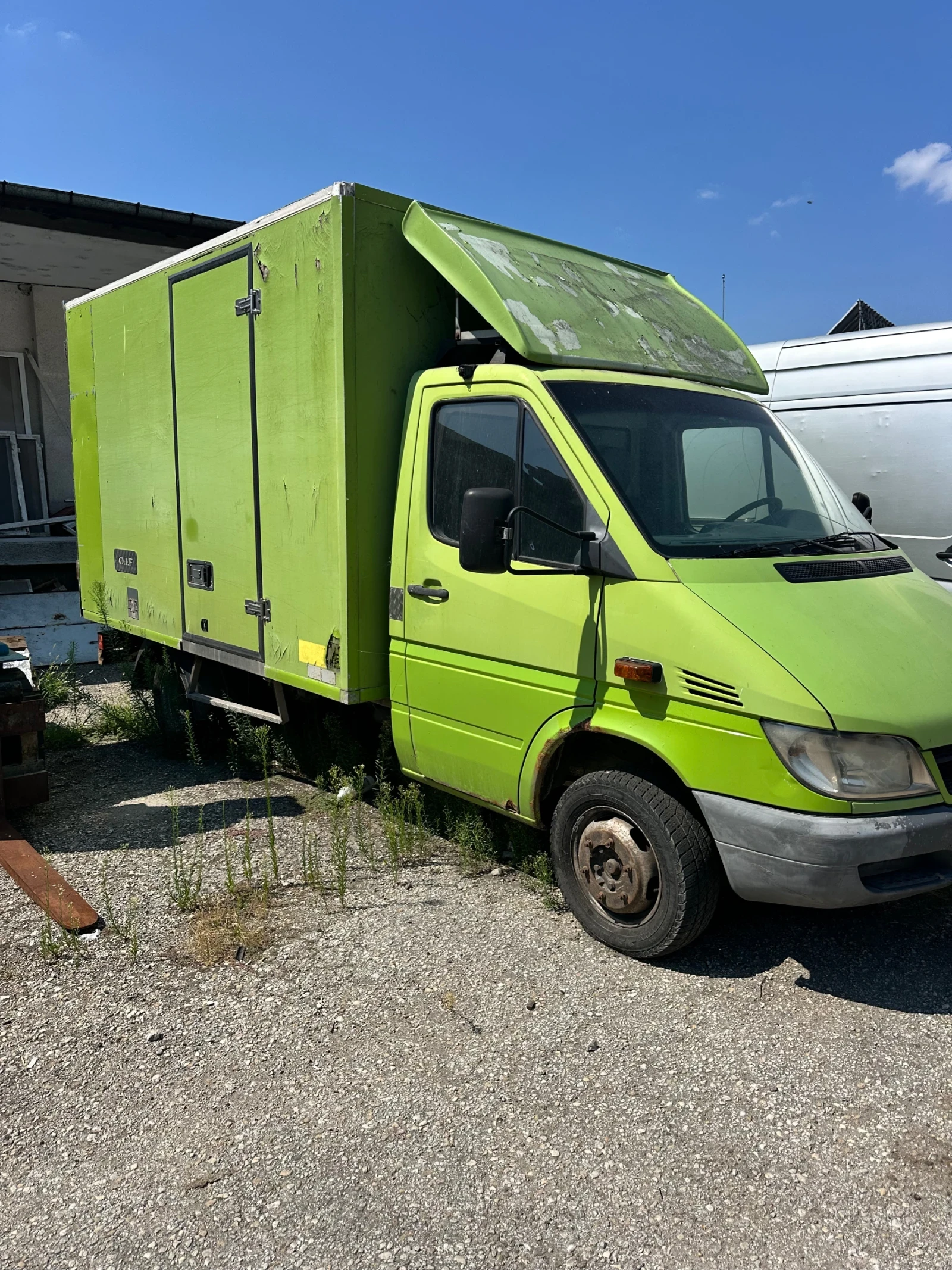 Mercedes-Benz Sprinter 411  - изображение 2