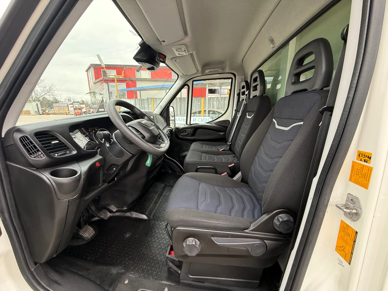 Iveco Daily 35S16 ХЛАДИЛЕН, снимка 9 - Бусове и автобуси - 53889868