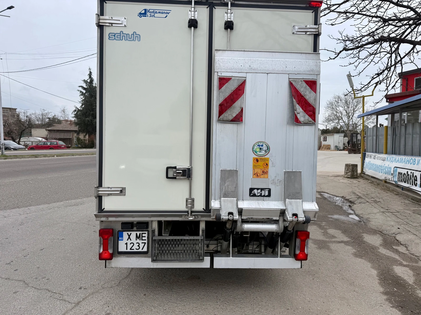 Iveco Daily 35S16 ХЛАДИЛЕН, снимка 4 - Бусове и автобуси - 53889868