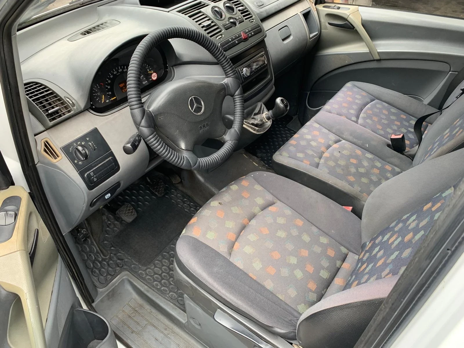 Mercedes-Benz Vito 109 CDI Климатик, снимка 15 - Бусове и автобуси - 55160660