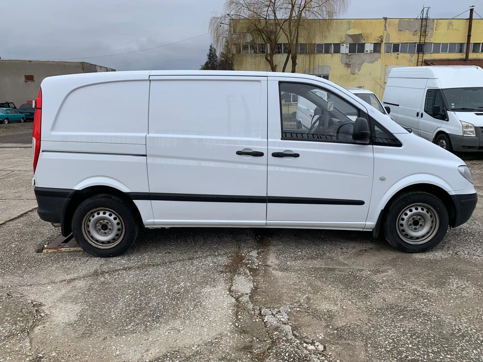 Mercedes-Benz Vito 109 CDI Климатик, снимка 4 - Бусове и автобуси - 55160660