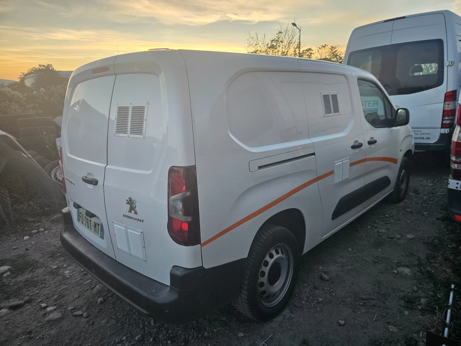 Peugeot Partner Макси  база, снимка 4 - Бусове и автобуси - 56416708