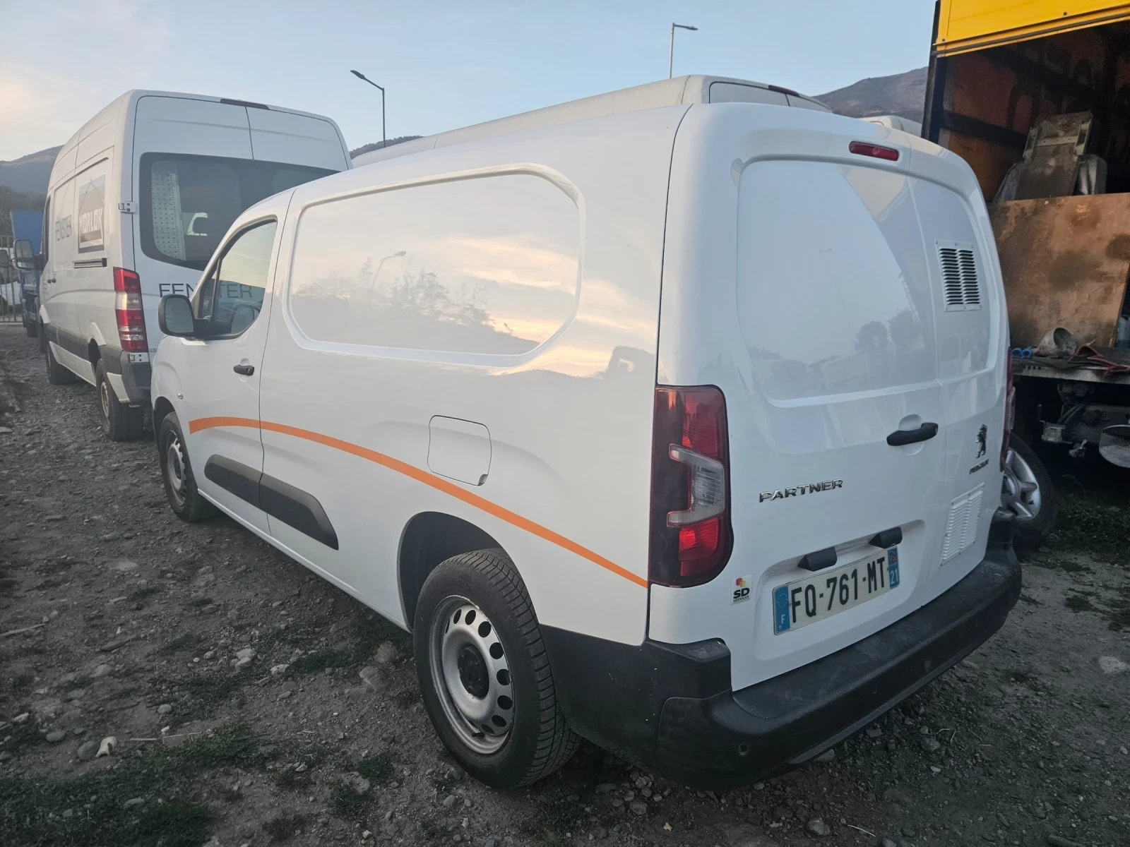 Peugeot Partner Макси  база, снимка 3 - Бусове и автобуси - 56416708