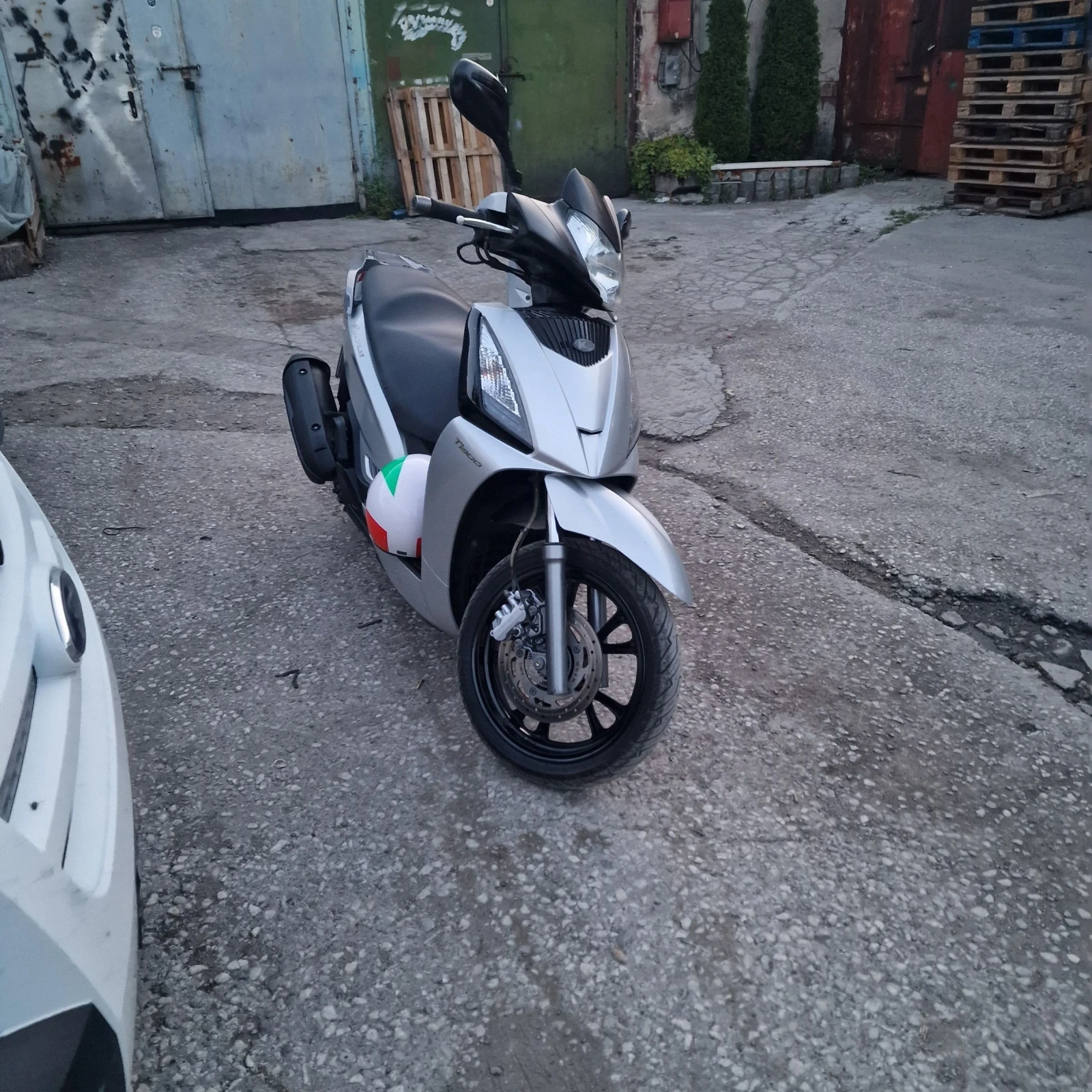 Kymco People Gti 300 sport , снимка 5 - Мотоциклети и мототехника - 54960365