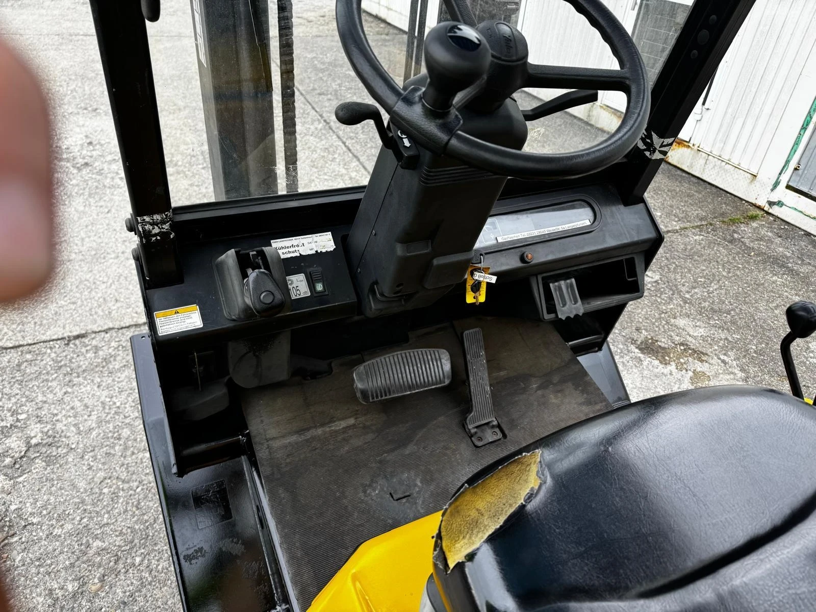 Мотокар Yale Газ    2.5 тона, снимка 4 - Индустриална техника - 53833642