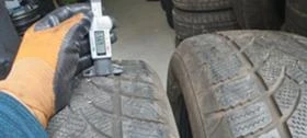 Гуми Зимни 235/65R17, снимка 4