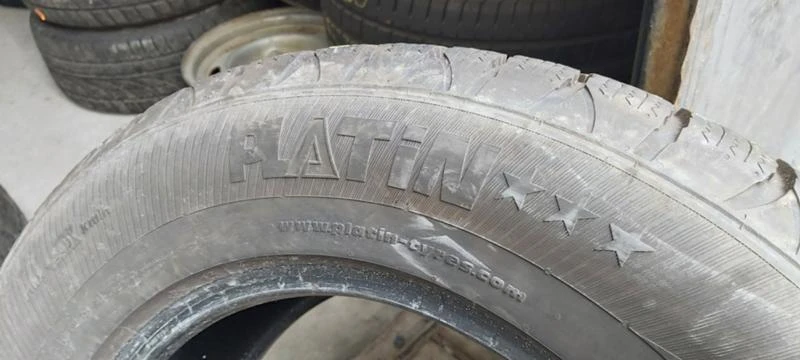 Гуми Зимни 235/65R17, снимка 5 - Гуми и джанти - 34343434