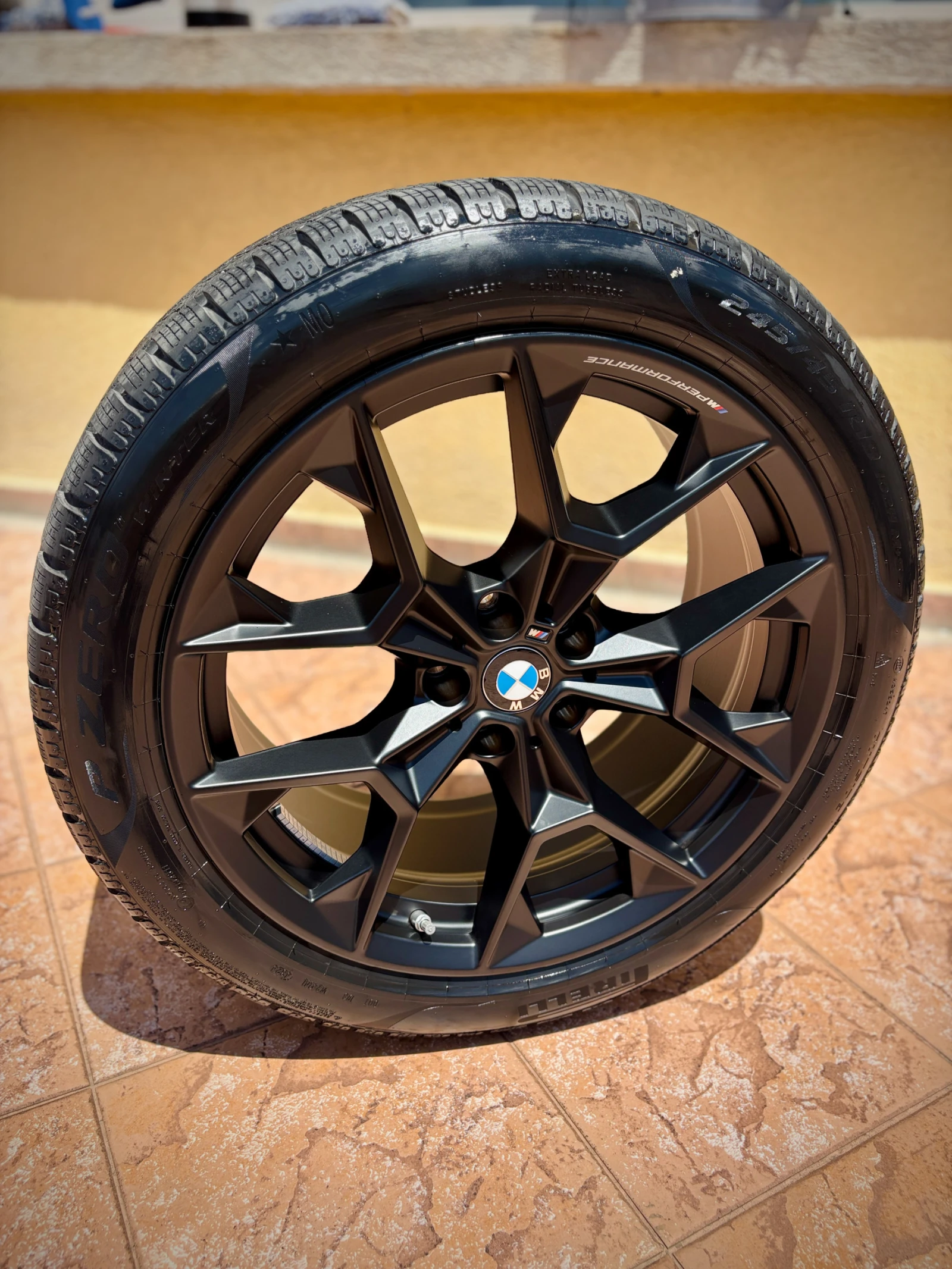 Гуми с джанти Pirelli 245/45R19, снимка 8 - Гуми и джанти - 55172418
