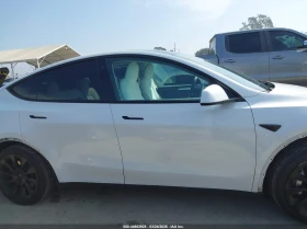 Tesla Model Y Awd/Long Range Dual Motor All-Wheel Drive, снимка 13