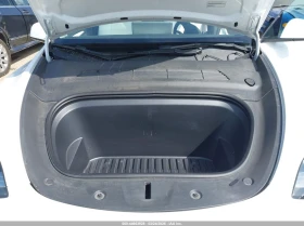 Tesla Model Y Awd/Long Range Dual Motor All-Wheel Drive, снимка 10