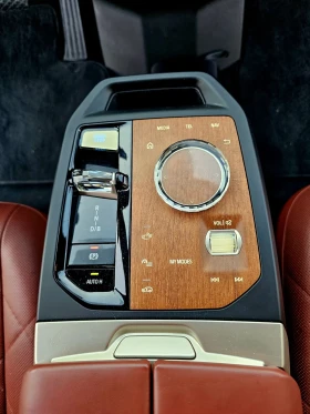 BMW iX XDRIVE50, снимка 11
