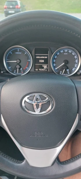 Toyota Auris, снимка 6