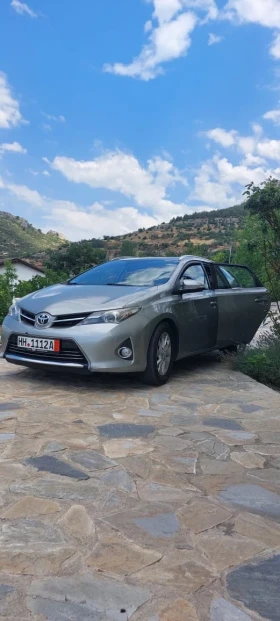 Toyota Auris, снимка 1