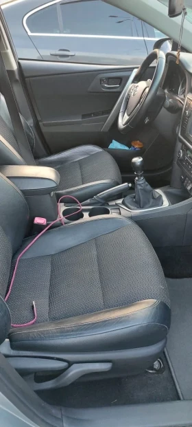 Toyota Auris, снимка 8