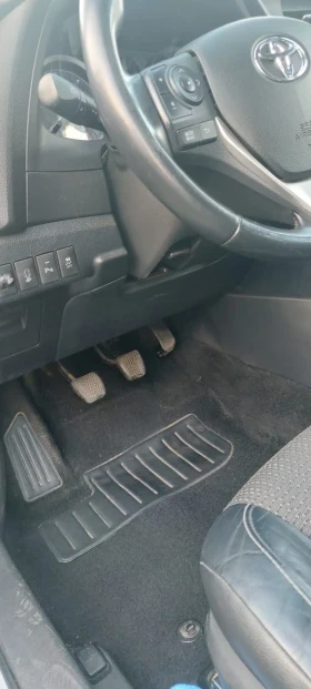 Toyota Auris | Mobile.bg � ����� ������ 10