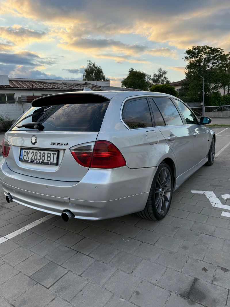BMW 335 E91, снимка 5 - Автомобили и джипове - 52656349