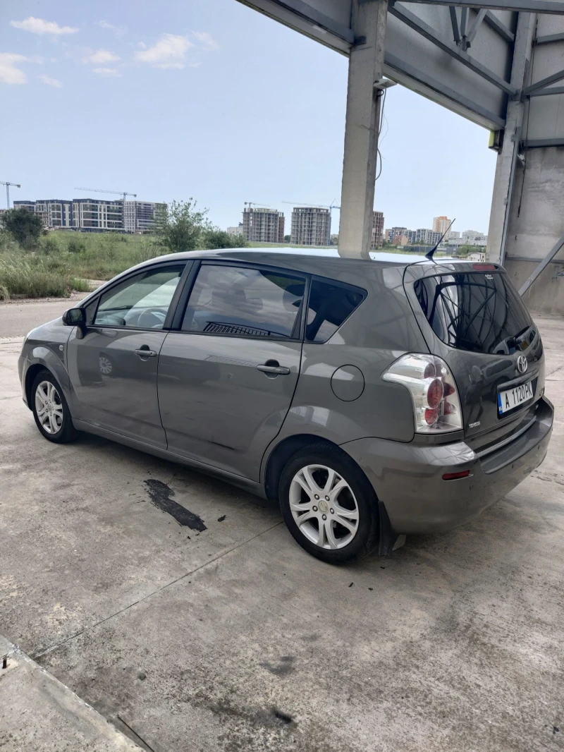 Toyota Corolla verso 2.2 D4D 136к.с., снимка 3 - Автомобили и джипове - 52644561