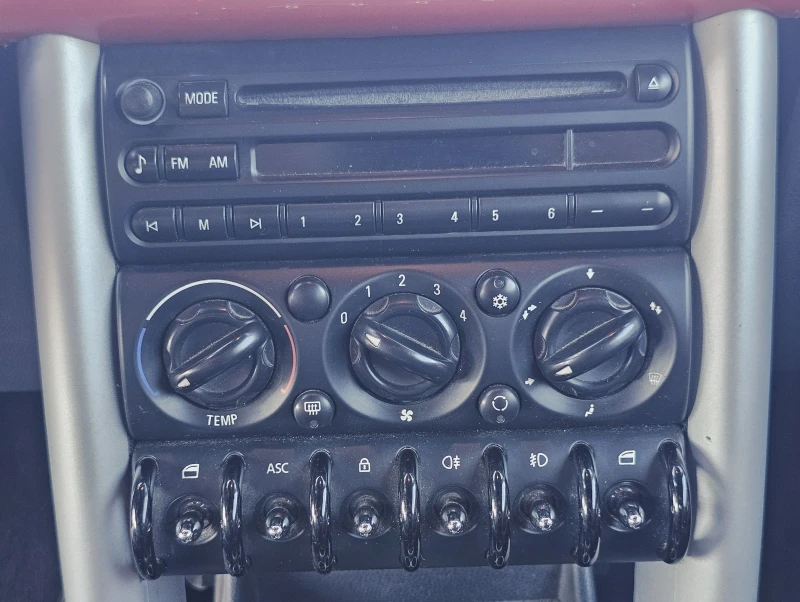 Mini Cooper cabrio 1.6 116kc, снимка 14 - Автомобили и джипове - 51925832