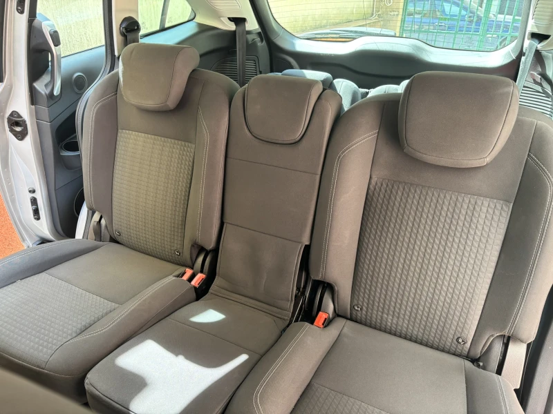 Ford Grand C-Max 7 места, ДДС кредит, снимка 10 - Автомобили и джипове - 51838825