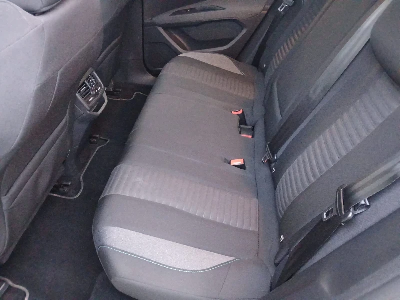 Peugeot 3008 1.5 130k.c Avtomat, снимка 14 - Автомобили и джипове - 52433419