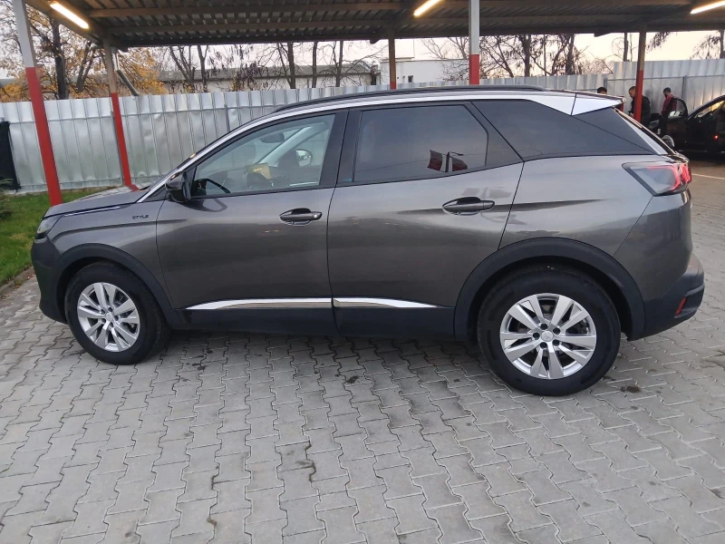 Peugeot 3008 1.5 130k.c Avtomat, снимка 4 - Автомобили и джипове - 52433419