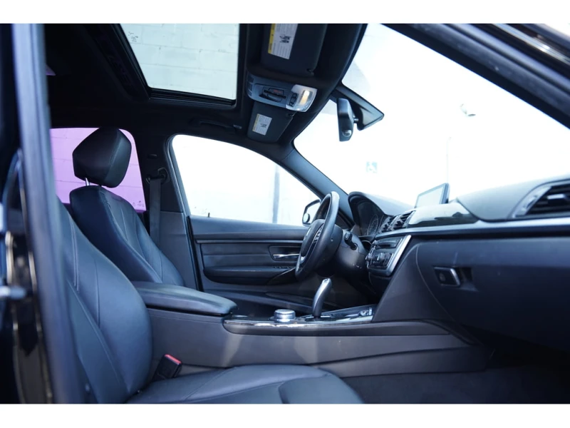 BMW 328 * АВТО КРЕДИТ* ЦЕНА ДО БГ * СЕРВИЗНА ИСТОРИЯ * , снимка 13 - Автомобили и джипове - 52696301