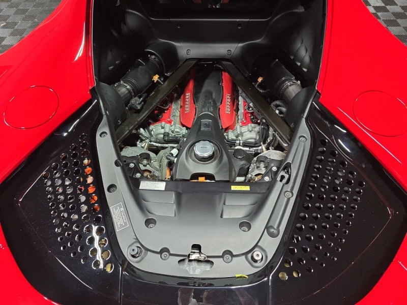 Ferrari SF 90 * Stradale* * CARFAX * , снимка 7 - Автомобили и джипове - 52816872