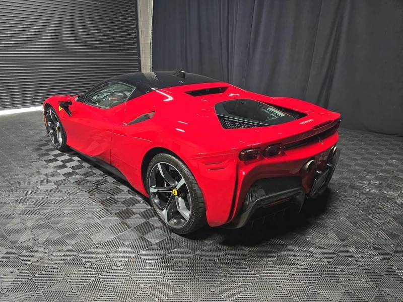Ferrari SF 90 * Stradale* * CARFAX * , снимка 6 - Автомобили и джипове - 52816872