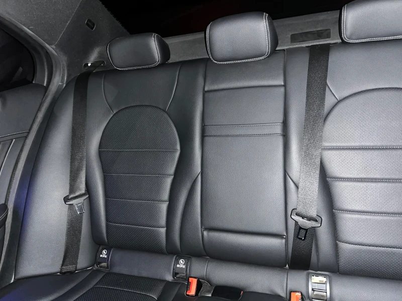 Mercedes-Benz C 220, снимка 11 - Автомобили и джипове - 53494936