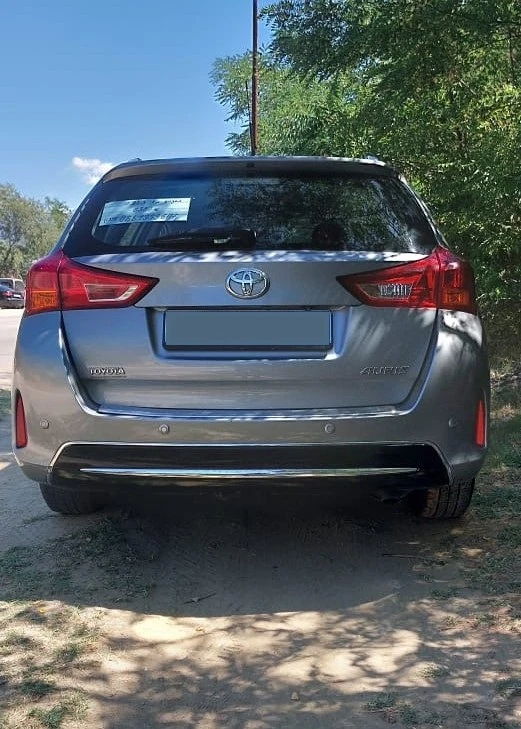 Toyota Auris 2.0 Diesel, снимка 3 - Автомобили и джипове - 55225405