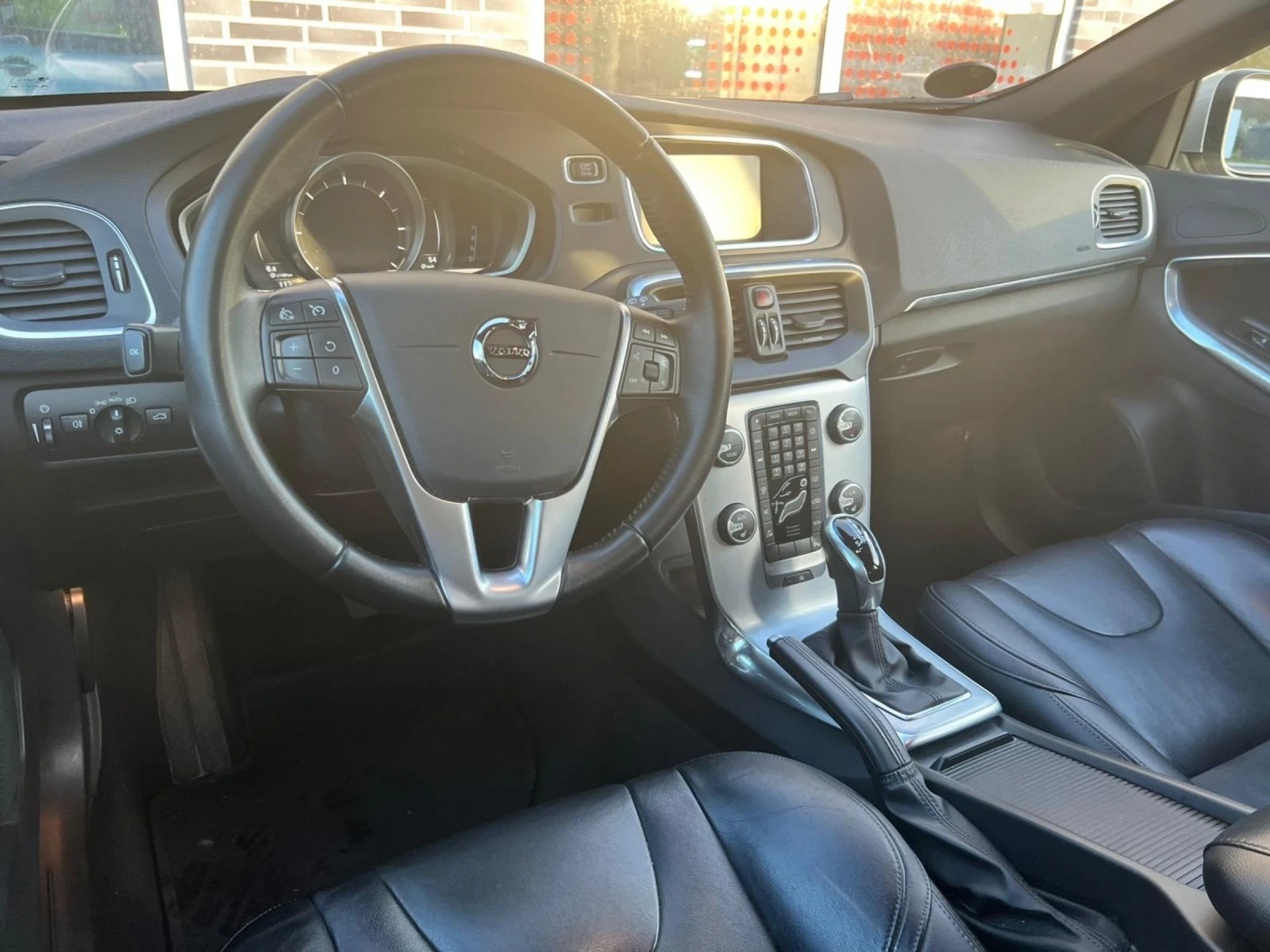 Volvo V40 2, 0 D3 150 hp AUTOMAT?C - изображение 6