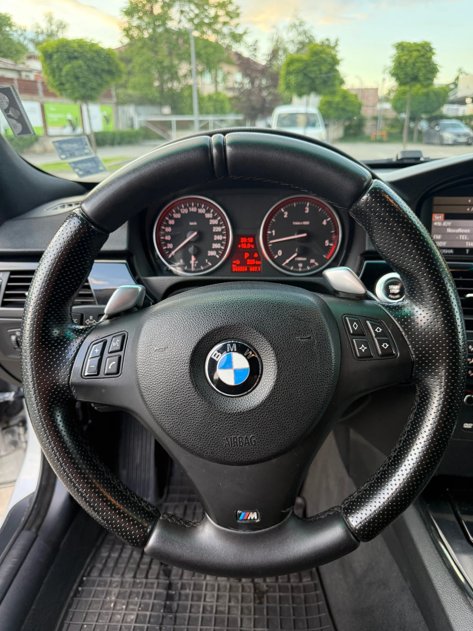 BMW 335 E91 - изображение 7