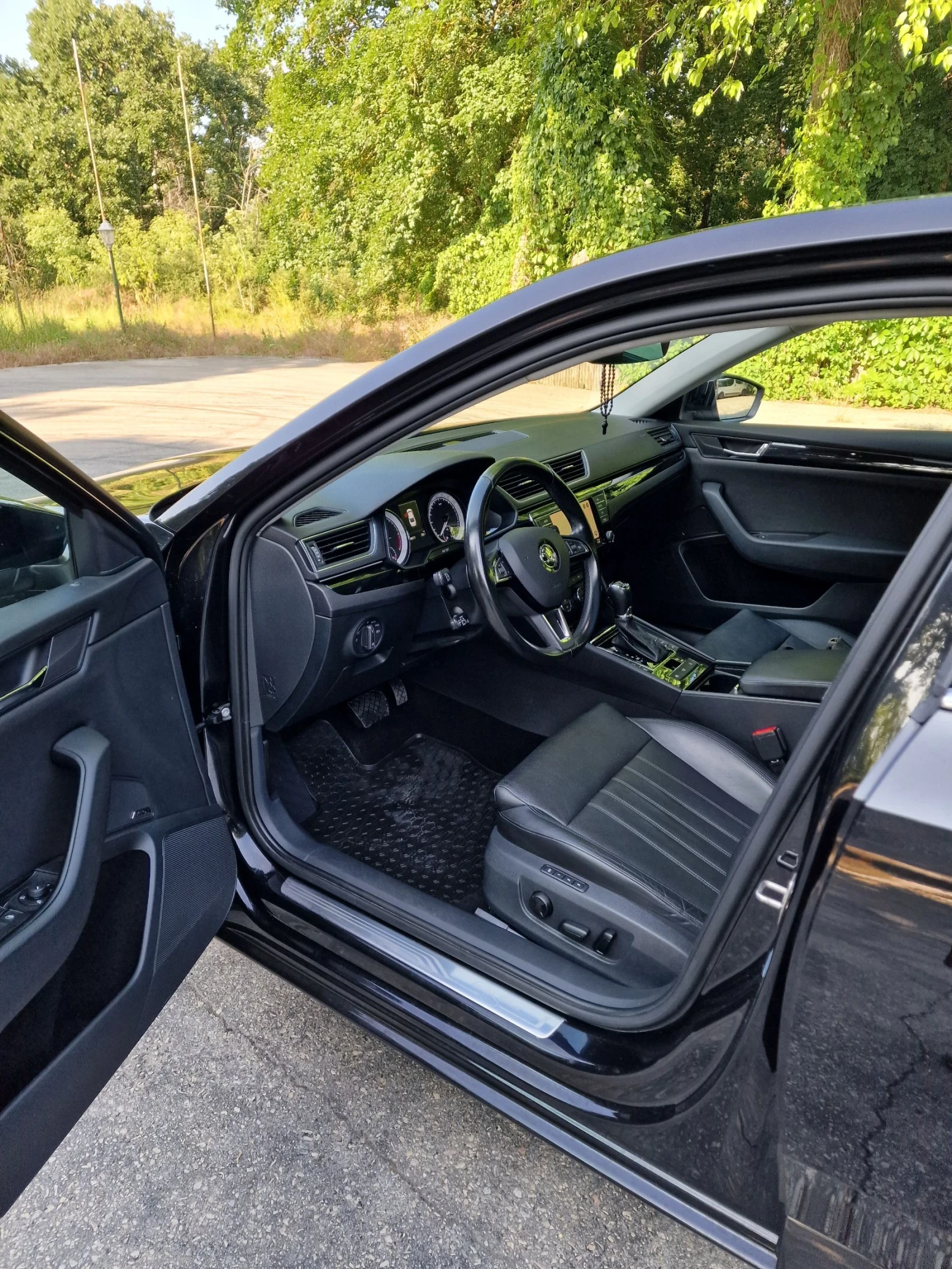 Skoda Superb 2.0TDI 4x4 L&K - изображение 9