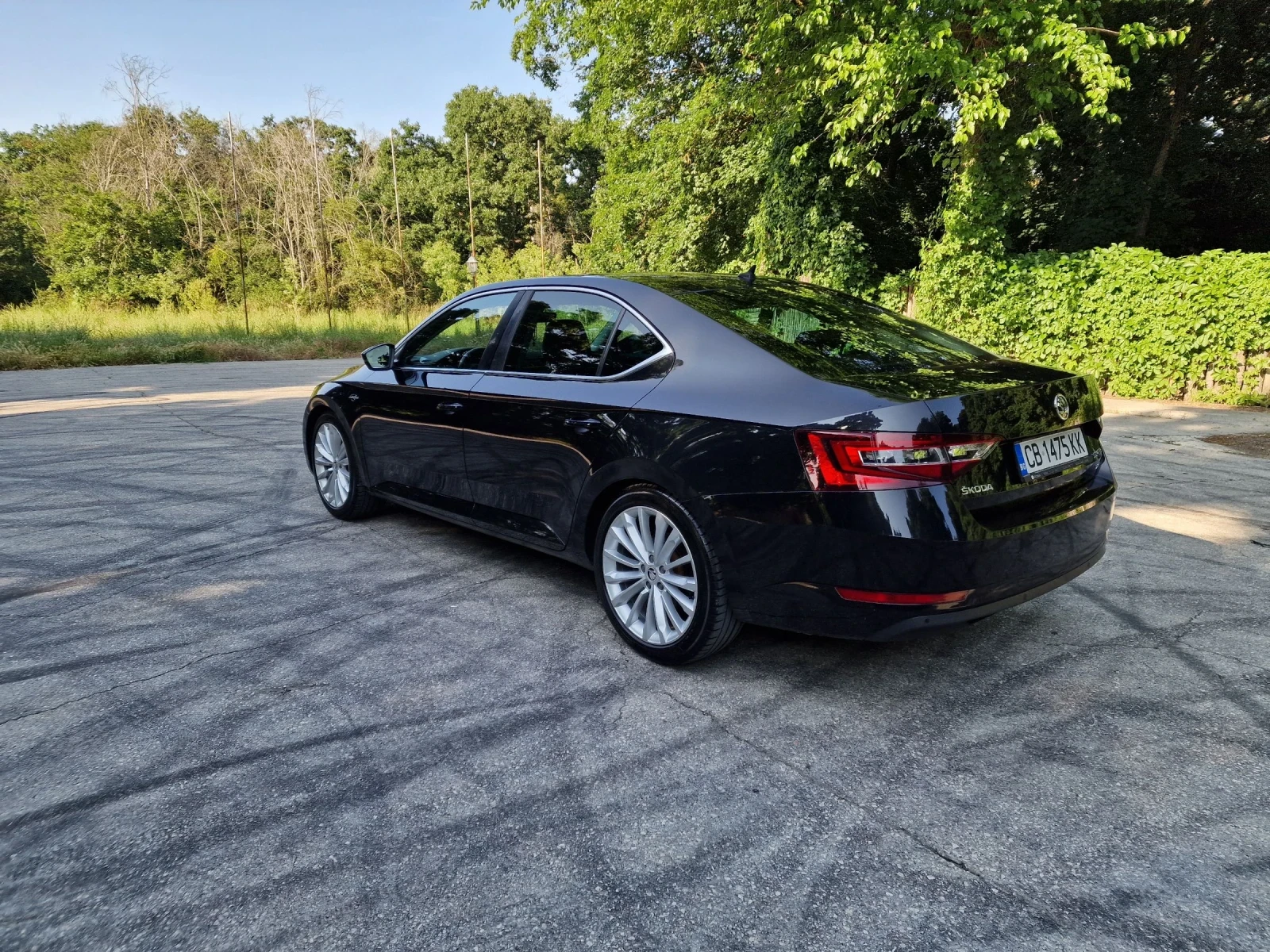 Skoda Superb 2.0TDI 4x4 L&K - изображение 5