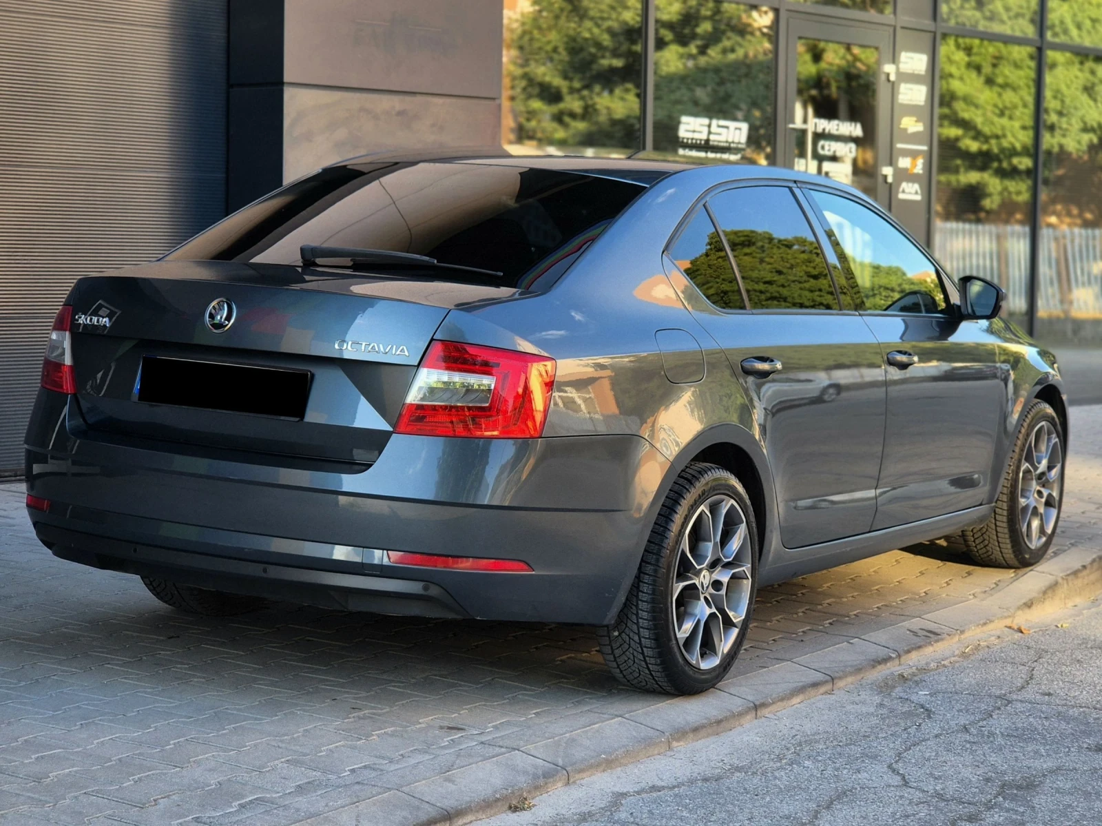 Skoda Octavia 2.0 TDI DSG Facelift  - изображение 4