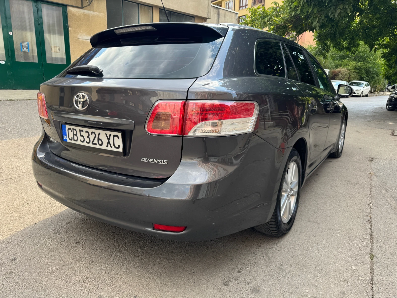 Toyota Avensis 2.0i, Автоматик, Навигация - изображение 9