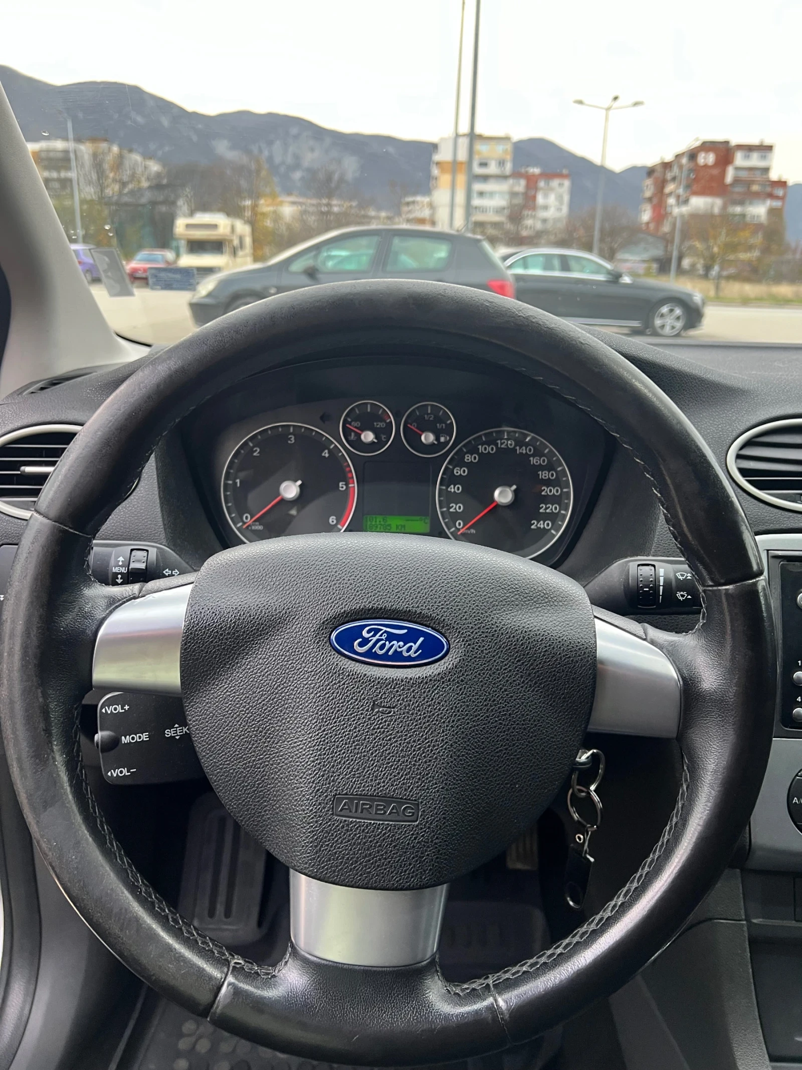 Ford Focus 1.6 109к.с. - изображение 3