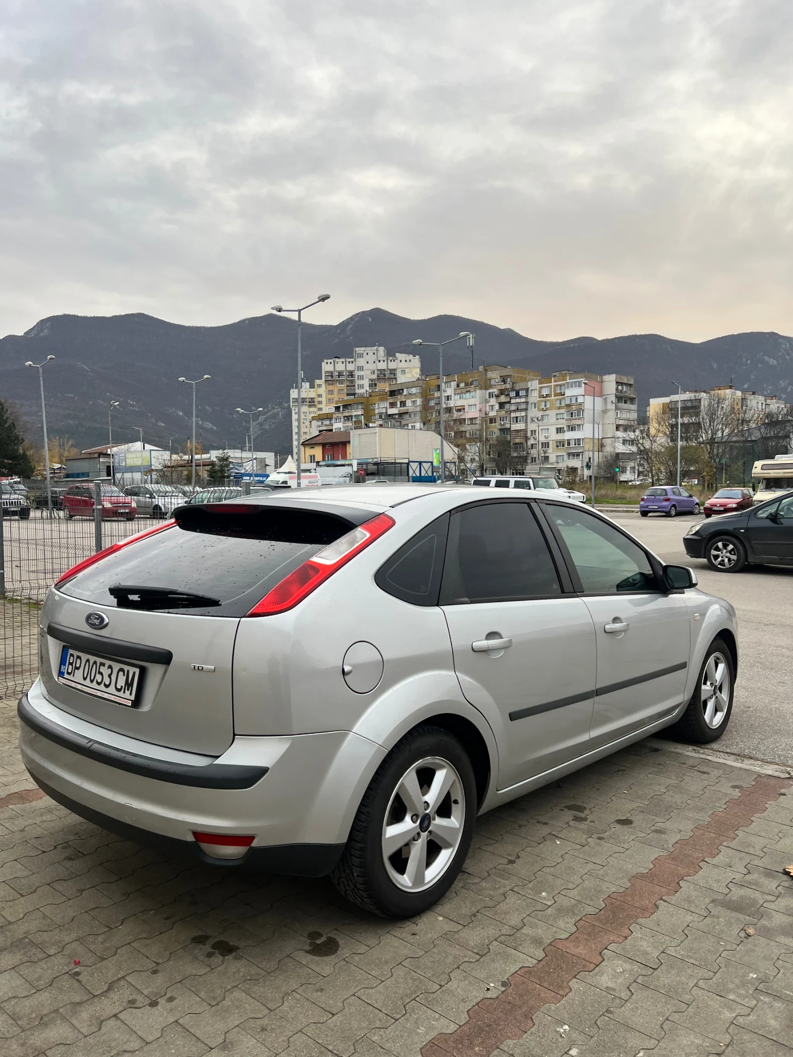 Ford Focus 1.6 109к.с. - изображение 8