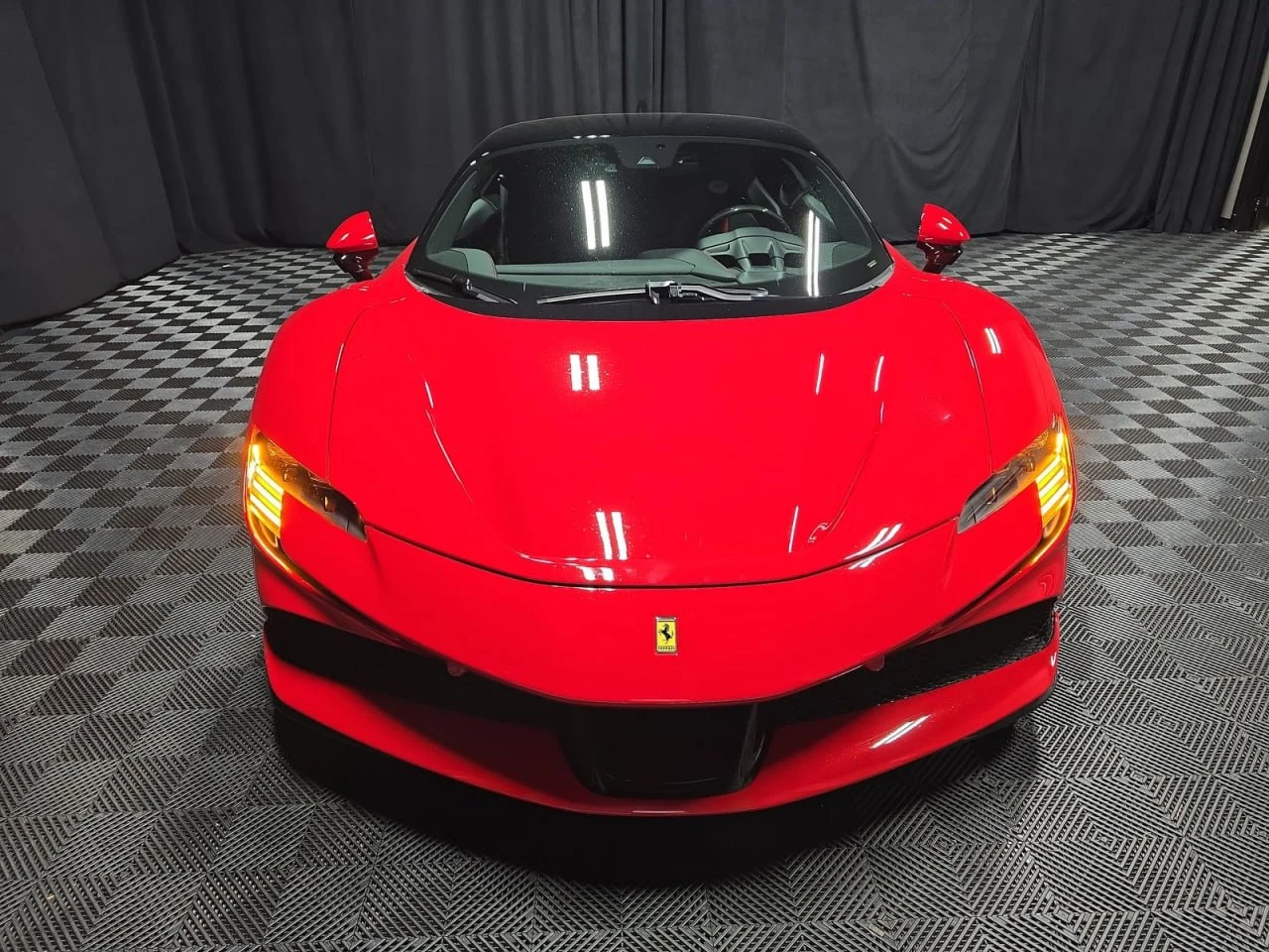 Ferrari SF 90 * Stradale* * CARFAX *  - изображение 2