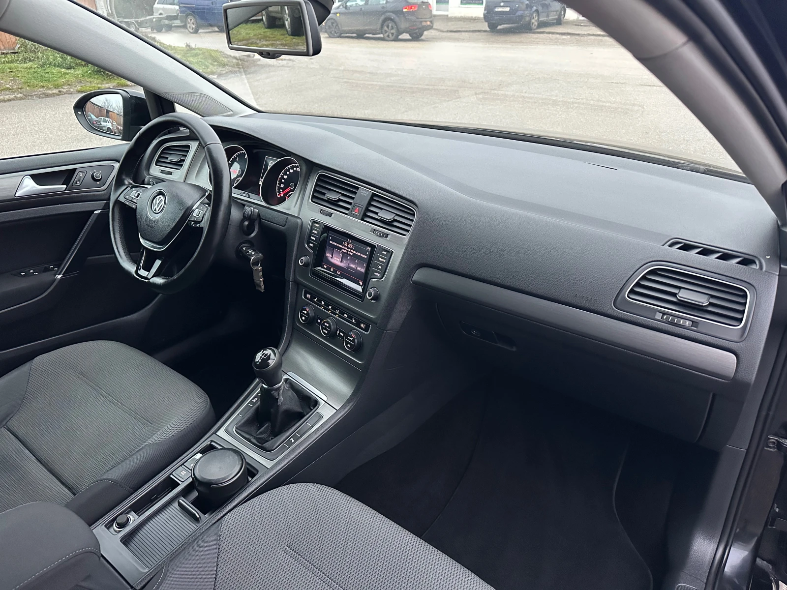 VW Golf 7 1.6TDI High-Line ������ | Mobile.bg � ����������� 13