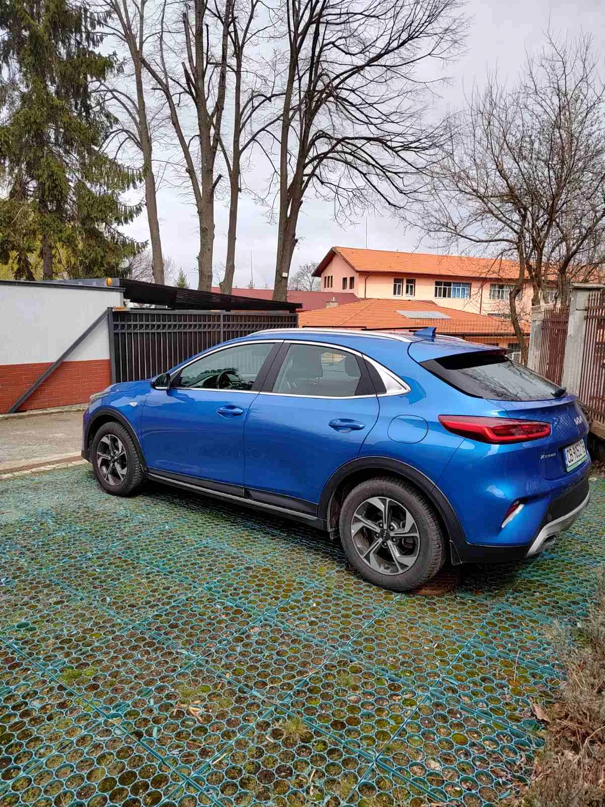 Kia XCeed, снимка 3 - Автомобили и джипове - 54128140