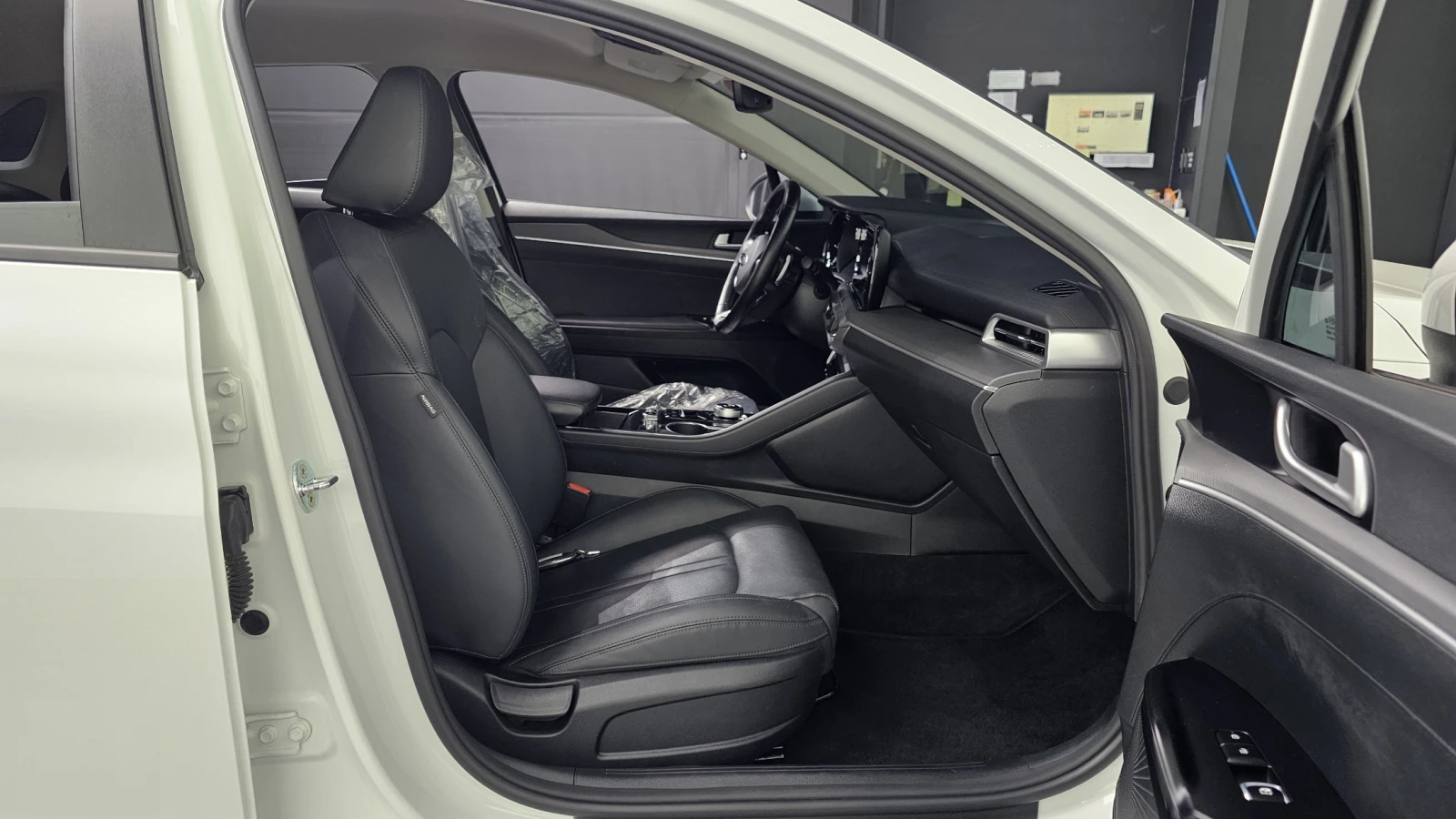 Kia K5 2.0LPI TRENDY autogeorge.com | Mobile.bg � ����������� 11