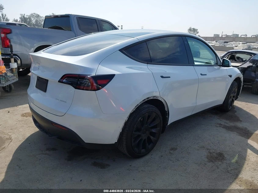 Tesla Model Y Awd/Long Range Dual Motor All-Wheel Drive, снимка 4 - Автомобили и джипове - 54435732