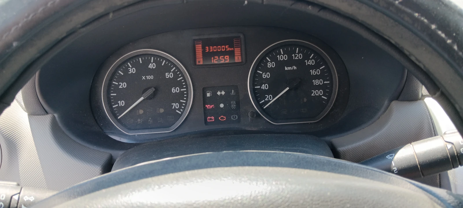 Dacia Logan, снимка 11 - Автомобили и джипове - 54638135