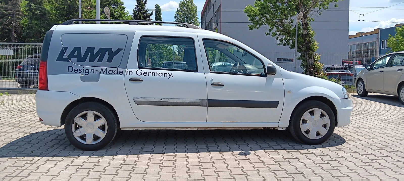 Dacia Logan, снимка 2 - Автомобили и джипове - 54638135