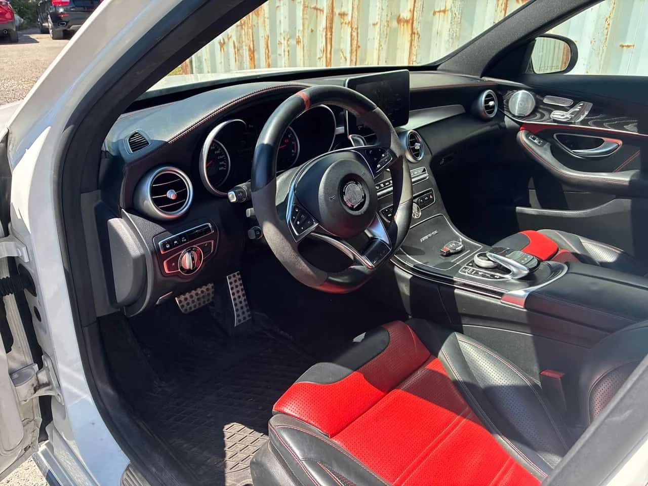 Mercedes-Benz C 63 AMG * 63 S * АВТОКРЕДИТ БЕЗ ПЪРВОНАЧАЛНА ВНОСКА* , снимка 5 - Автомобили и джипове - 55215519